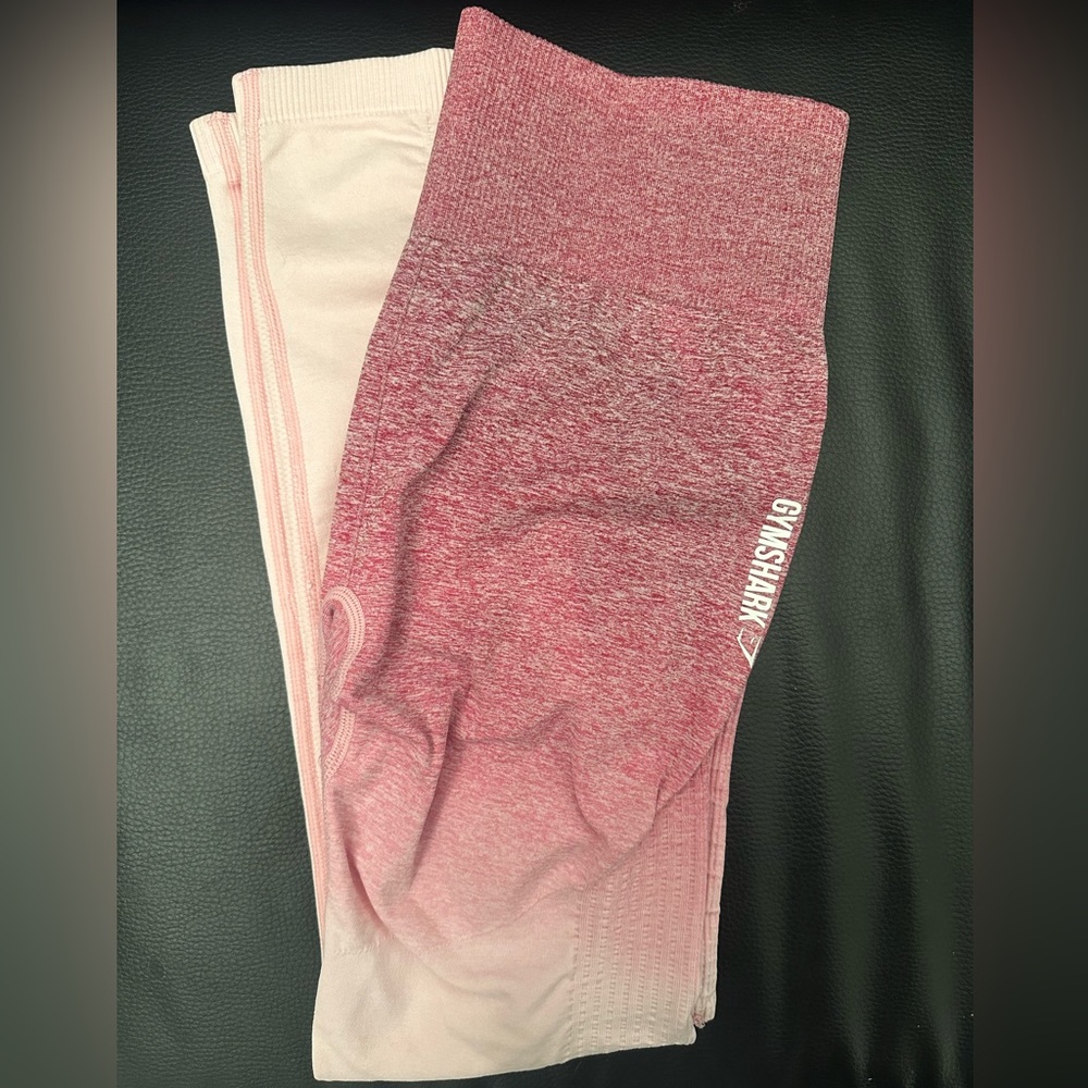 Ombré pink gym shark leggings